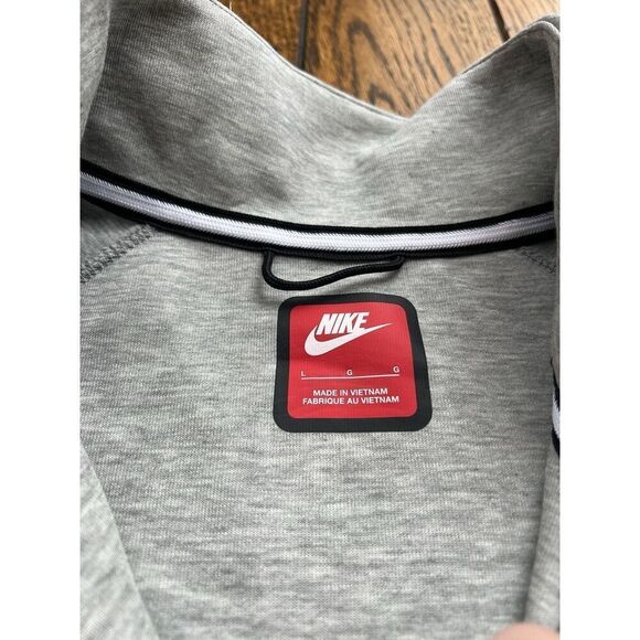 Nike Sportswear Tech Fleece Men's 1/2-Zip Sweatshirt Gray NWT FB7998 Large - Picture 4 of 8